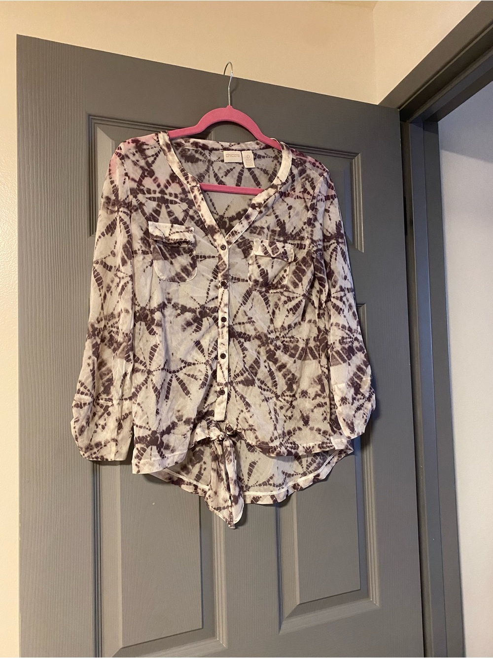 Chico's Cream & Mauve Mesh Tie-Dye Button-Front Blouse with front tie